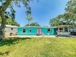 Picture of 650 S Pine Street, New Smyrna Beach, FL 32169