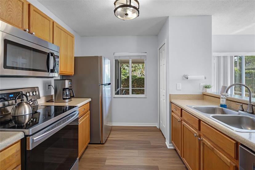 Picture of 1601 Fluorshire Drive, Brandon FL 33511