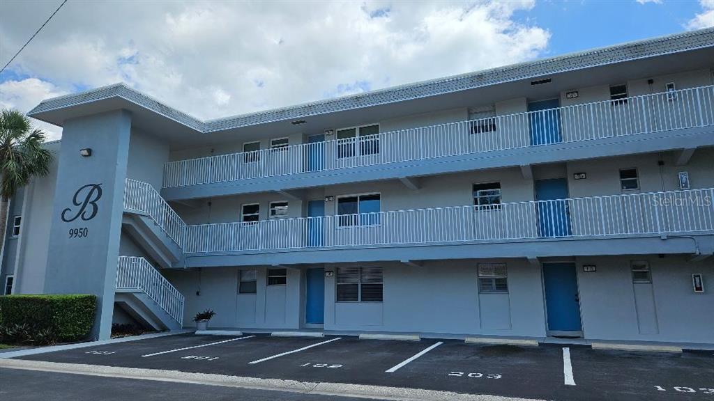 Picture of 9950 47Th Avenue N Unit 110, St Petersburg, FL 33708