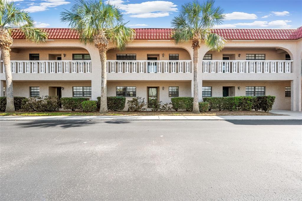 Picture of 1750 Belleair Forest Drive Unit A3, Belleair, FL 33756