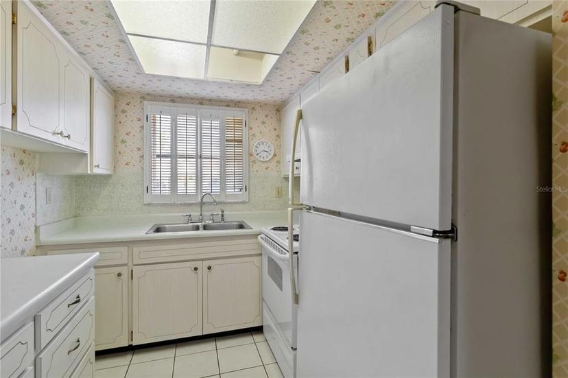 Picture of 2819 Swifton Drive Unit 9, Sarasota FL 34231