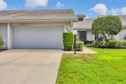 Picture of 5448 Crestlake Boulevard Unit 158, Sarasota, FL 34233