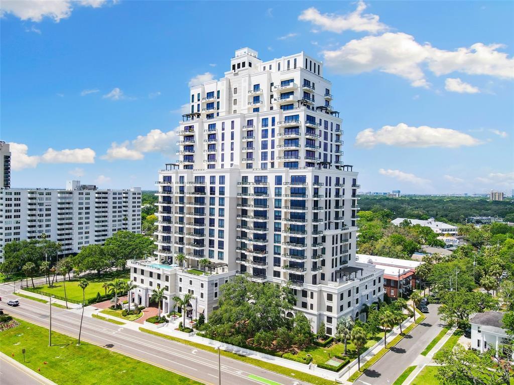 Picture of 2103 Bayshore Boulevard Unit 702, Tampa, FL 33606