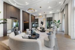 Picture of 2103 Bayshore Boulevard Unit 702, Tampa, FL 33606