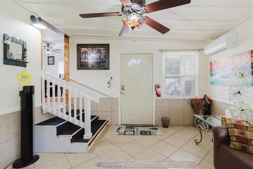 Picture of 601 River Village Drive, Tarpon Springs FL 34689