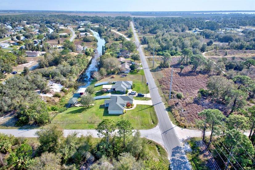 Picture of 300 Lake Groves Road Ne, Lake Placid FL 33852
