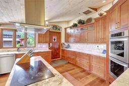Picture of 17507 Waterline Rd, Bradenton, FL 34212