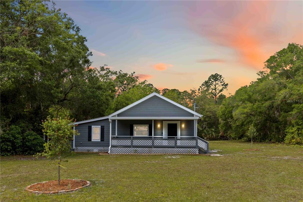 Picture of 350 S Volusia Avenue, Pierson, FL 32180