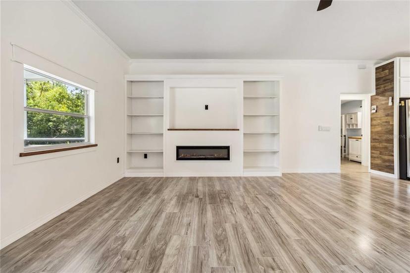 Picture of 350 S Volusia Avenue, Pierson FL 32180