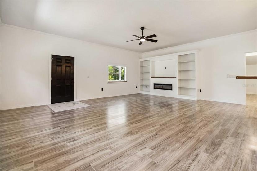 Picture of 350 S Volusia Avenue, Pierson FL 32180