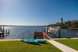 Picture of 2096 Tanglewood Way Ne, St Petersburg, FL 33702