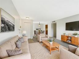 Picture of 524 Orange Drive Unit 22, Altamonte Springs, FL 32701