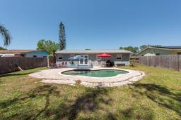 Picture of 3066 19Th Place Sw, Largo, FL 33774
