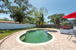 Picture of 3066 19Th Place Sw, Largo, FL 33774