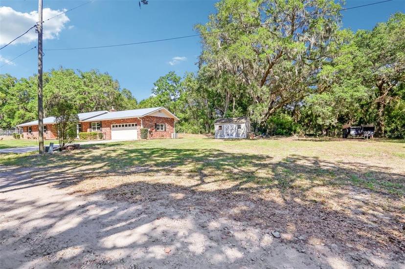 Picture of 42116 E Lakeview Drive, Altoona FL 32702