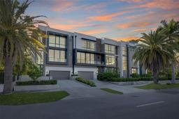 Picture of 98 W Davis Boulevard, Tampa, FL 33606