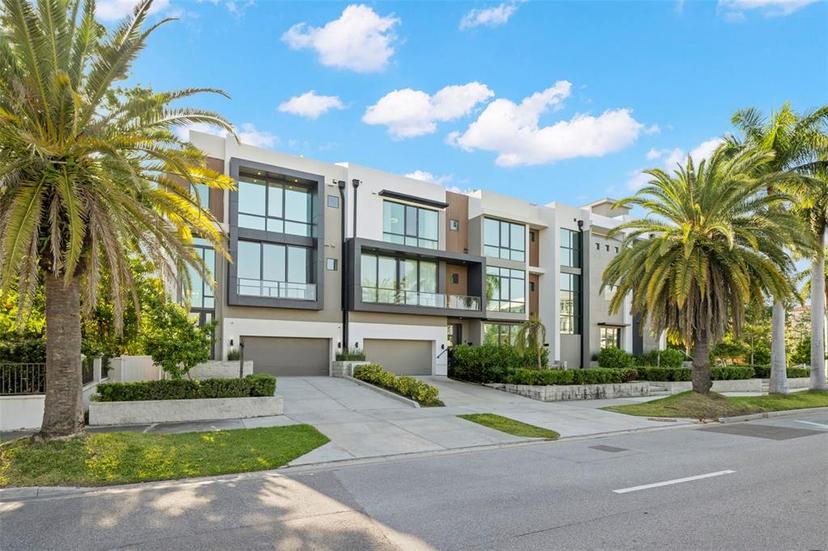Picture of 98 W Davis Boulevard, Tampa FL 33606