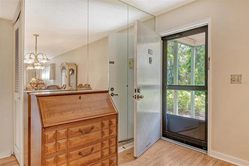 Picture of 1532 Pelican Point Drive Unit Ba139, Sarasota FL 34231