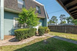 Picture of 501 SW 75Th Street Unit D14, Gainesville, FL 32607