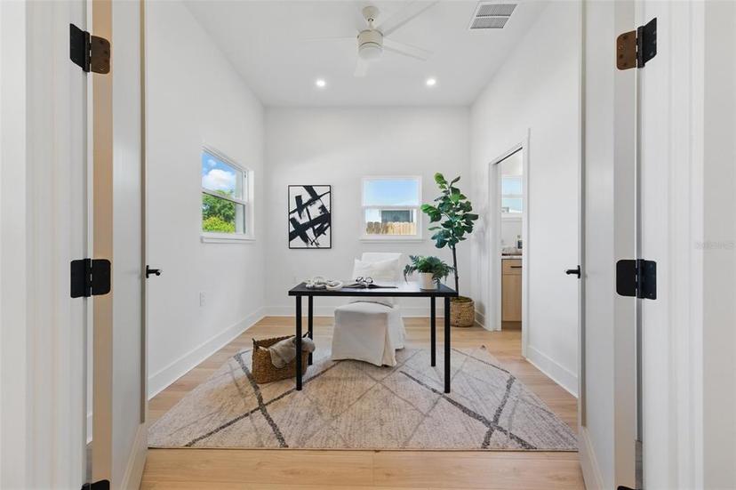 Picture of 1514 55Th Avenue N, St Petersburg FL 33703