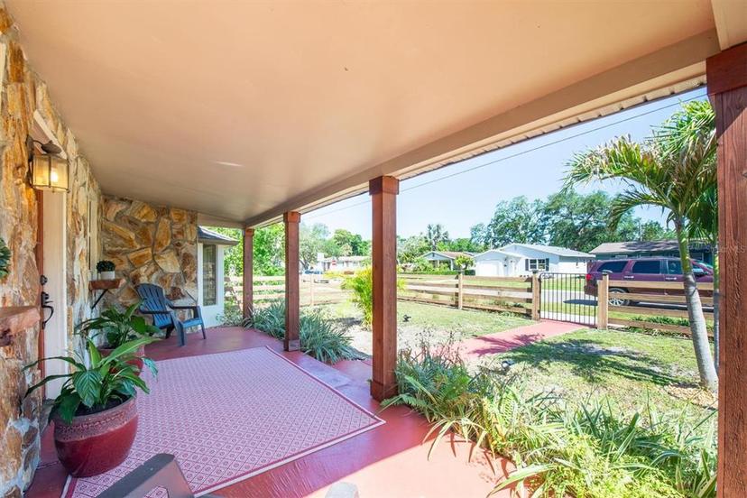 Picture of 630 48Th Avenue N, St Petersburg FL 33703