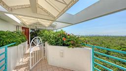Picture of 340 Gulf Of Mexico Drive Unit 136, Longboat Key, FL 34228