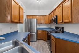 Picture of 5011 NW 1St Place Unit 5011, Gainesville, FL 32607