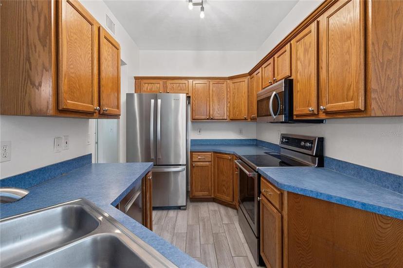 Picture of 5011 NW 1St Place Unit 5011, Gainesville FL 32607