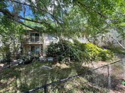 Picture of 1015 SW 9Th Street Unit B22, Gainesville, FL 32601