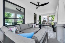 Picture of 747 2Nd Street N, St Petersburg, FL 33701