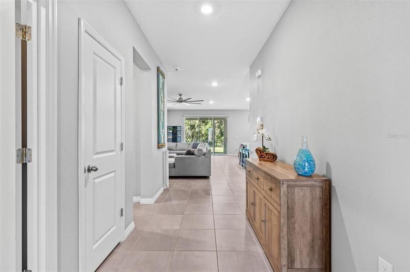 Picture of 13757 Wineberry Drive, Dade City FL 33525