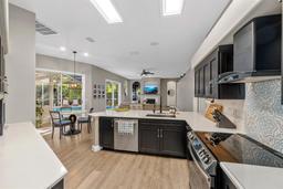 Picture of 5605 Glencrest Boulevard, Tampa, FL 33625