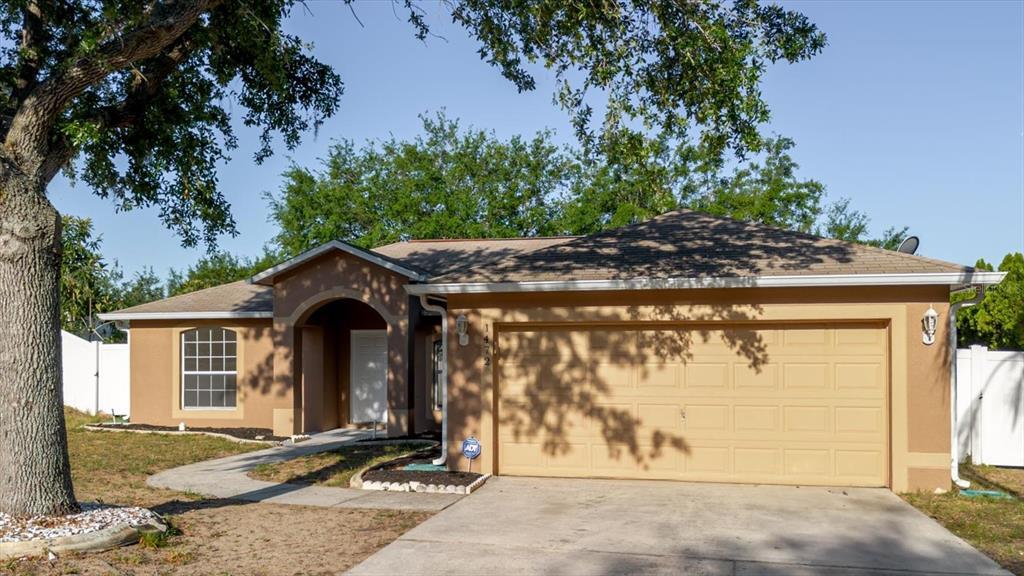 Picture of 1472 Muir Circle, Clermont, FL 34711