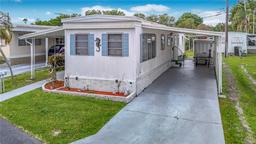 Picture of 4061 58Th Avenue N Unit 224, St Petersburg, FL 33714