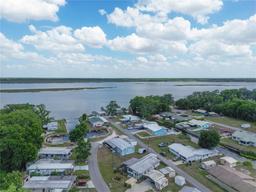 Picture of 965 Cr 461, Lake Panasoffkee, FL 33538
