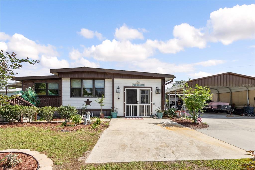 Picture of 965 Cr 461, Lake Panasoffkee, FL 33538