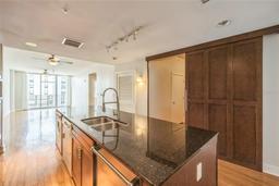 Picture of 1120 E Kennedy Boulevard Unit 615, Tampa, FL 33602