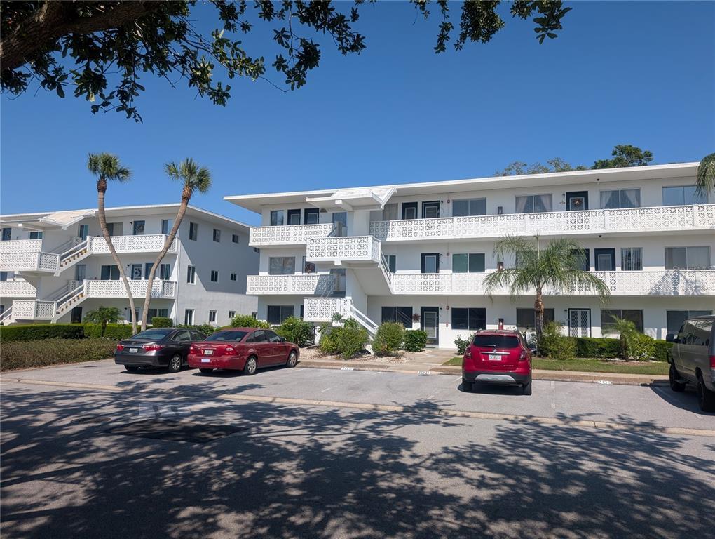 Picture of 8075 112Th Street Unit 110, Seminole, FL 33772