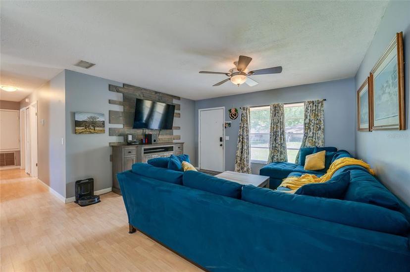 Picture of 105 Laguna Ct, Sanford FL 32773