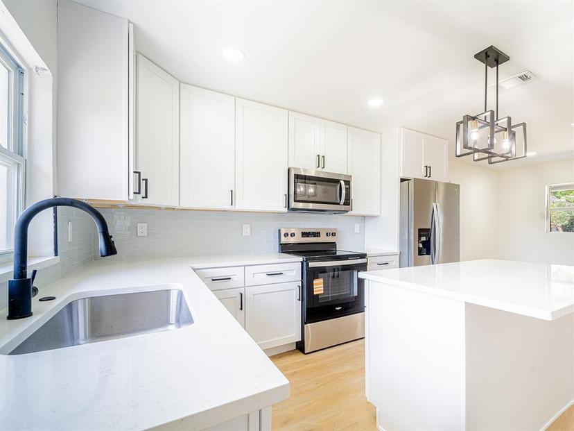Picture of 5290 101St Avenue N, Pinellas Park FL 33782