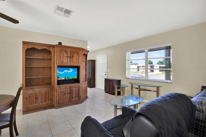 Picture of 1054 Embassy Avenue, Spring Hill FL 34606