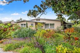 Picture of 6677 Poinsettia Avenue S, St Petersburg, FL 33707