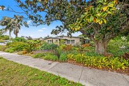 Picture of 6677 Poinsettia Avenue S, St Petersburg, FL 33707