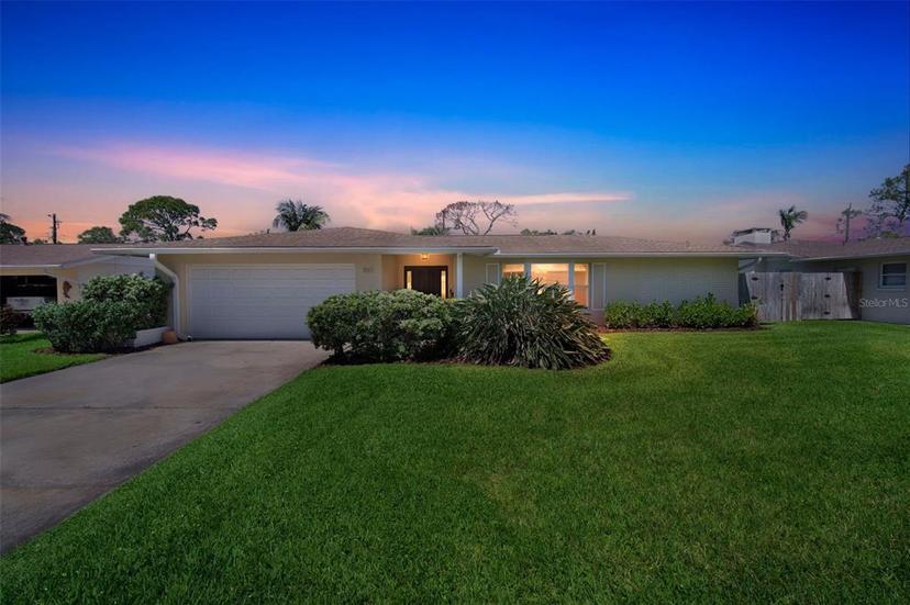 Picture of 1137 86Th Avenue N, St Petersburg FL 33702