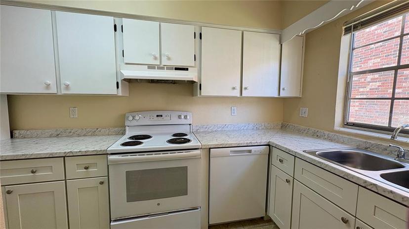 Picture of 2200 S Palmetto Avenue Unit B060, Daytona Beach FL 32119