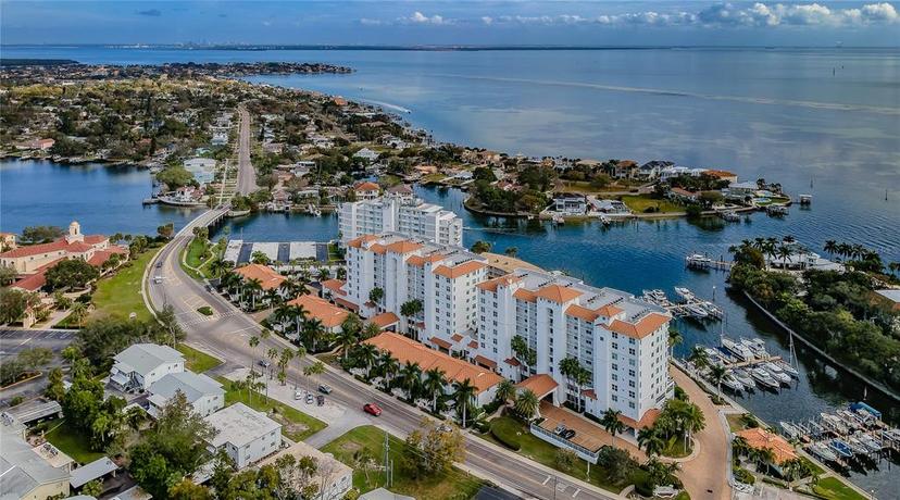 Picture of 1325 Snell Isle Boulevard Ne Unit 607, St Petersburg FL 33704