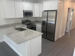 Picture of 8810 1/2 N Mulberry Street, Tampa, FL 33604