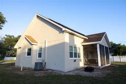 Picture of 601 Gay Road, Seffner, FL 33584