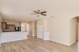 Picture of 804 Krenson Woods Lane, Lakeland, FL 33813