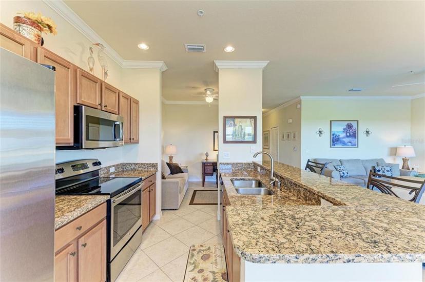 Picture of 7005 River Hammock Drive Unit 402, Bradenton FL 34212